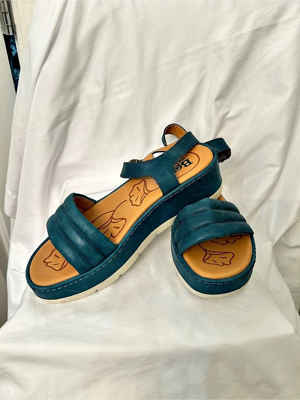 Born Inlet Platform Sandals in Blue US 10 Like New